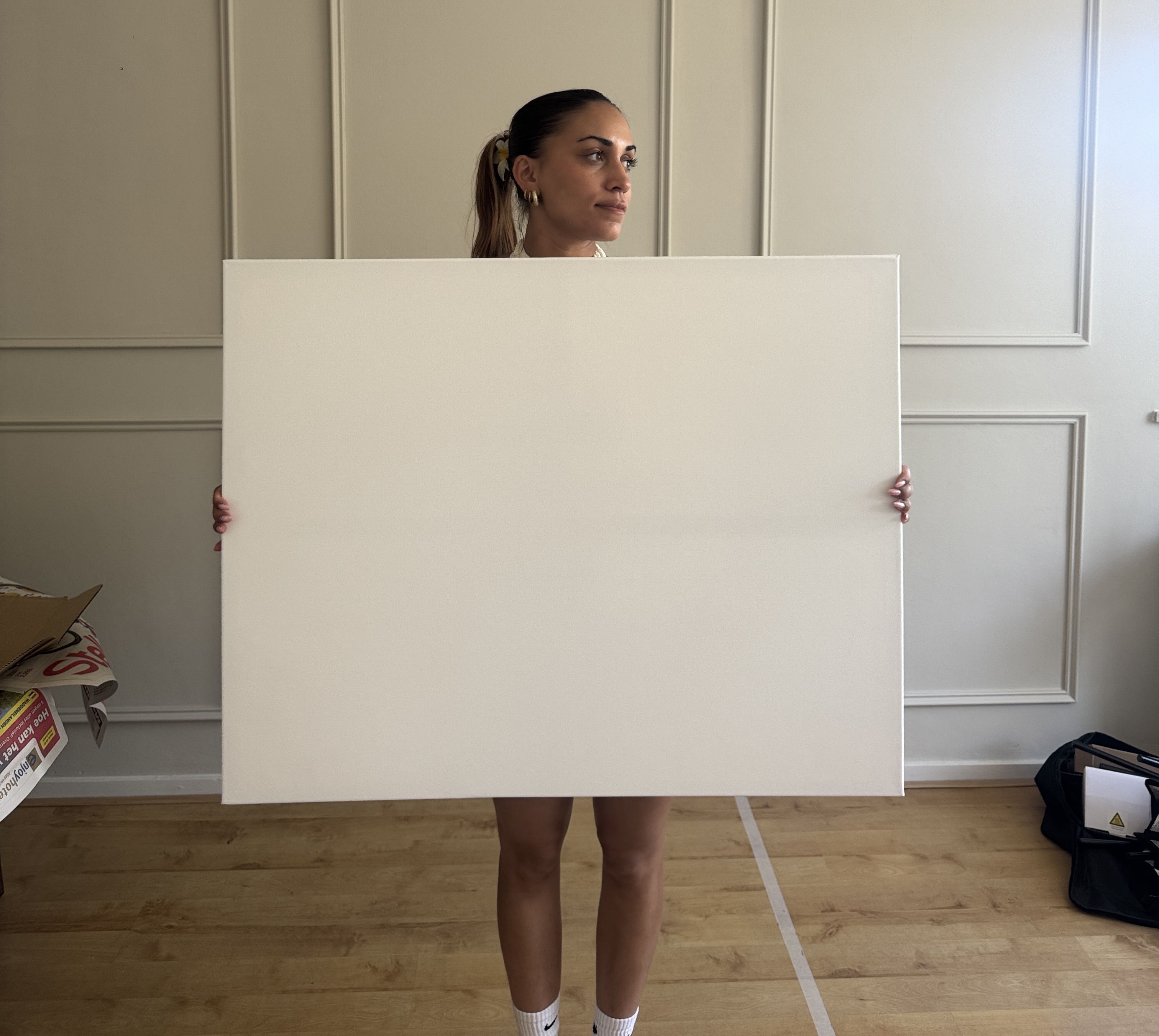 Anna met een leeg canvas